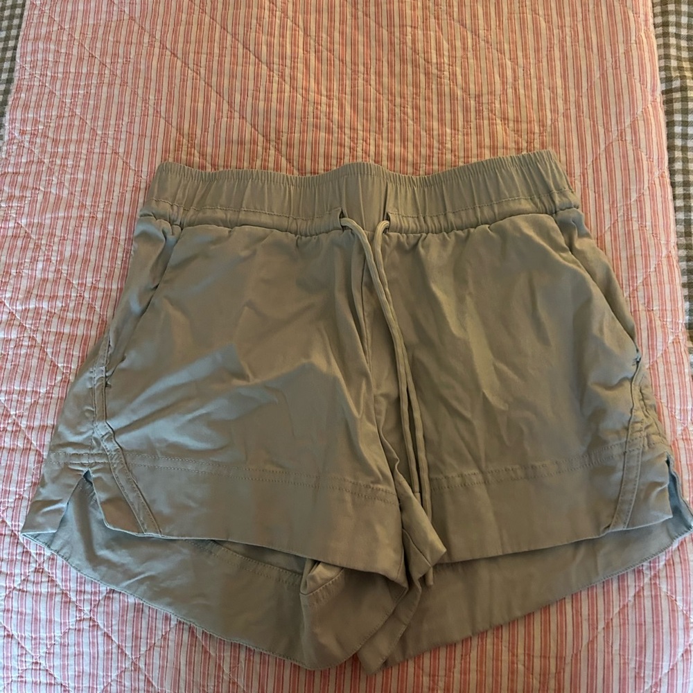 Avalanche Women's Gray Shorts
